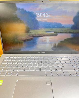 Asus VivoBook X512UF con Intel Core i7 (8ª gen)