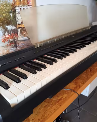 YAMAHA P85 Nero Pianoforte da palco