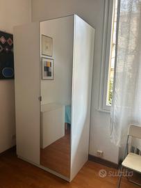 Armadio a due ante con specchio