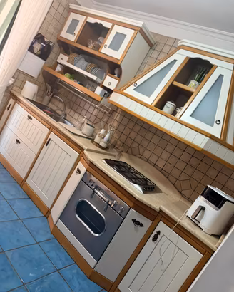 Cucina in muratura in legno massello