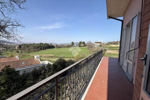 PORZIONE DI BIFAMILIARE A PESARO