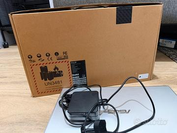 ASUS F512F i7 8GB SSD 240GB