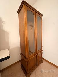 Fuciliera in legno con vetrina - 7 posti