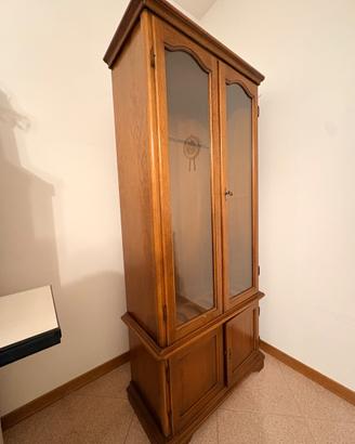 Fuciliera in legno con vetrina - 7 posti