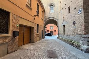 Box / Garage di 18 m² a Bologna