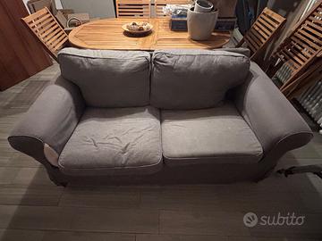 Divano ektrop Ikea + pouf contenitore