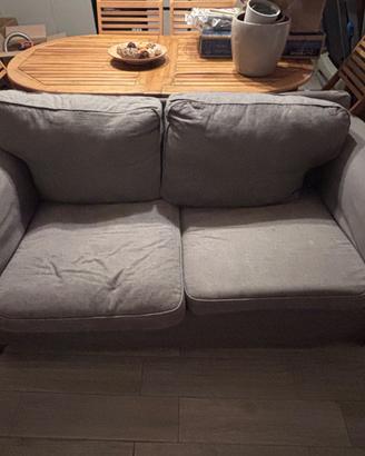 Divano ektrop Ikea + pouf contenitore