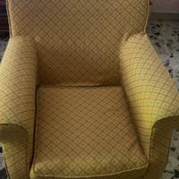 Poltrona giallo ocra
