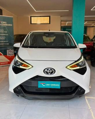 Toyota Aygo Connect 1.0 VVT-i 72 CV 5 porte x-clus