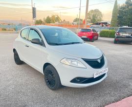 Lancia Ypsilon 1.0 FireFly 5 porte S&S Hybrid Ecoc