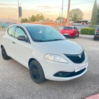 Lancia Ypsilon 1.0 FireFly 5 porte S&S Hybrid Ecoc