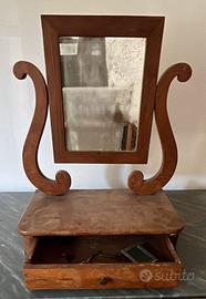 Specchiera da appoggio in legno e base contenitore