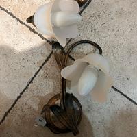 Lampada da parete con fiori