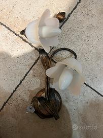 Lampada da parete con fiori