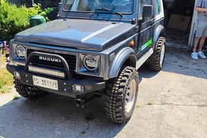 Suzuki samurai 