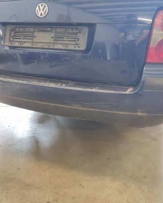 Paraurti posteriore VOLKSWAGEN PASSAT del 2003