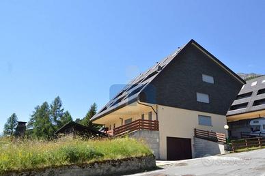 Appartamento di 130 m² con 4 locali e box auto dop