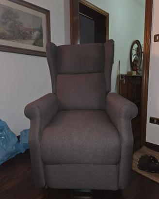 Poltrona elettrica pieghevole con alzata assistita