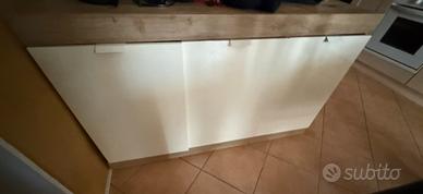 2 mobili con ripiani