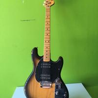 Chitarra del 1977 Music Man Stingray 1