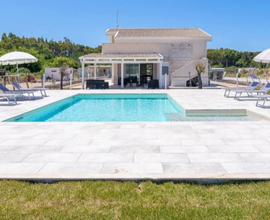 Su SPIAGGIA c/PISCINA-villa Indipendente