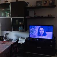 Cucina angolare e mobile sala ritiro in sede