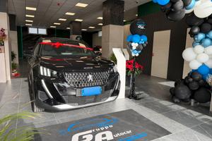 Peugeot 2008 PureTech 130 S&S EAT8 GT