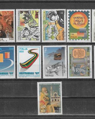 Italia - lotto di francobolli nuovi anche in serie