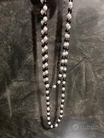Collana in perle bianca e nera