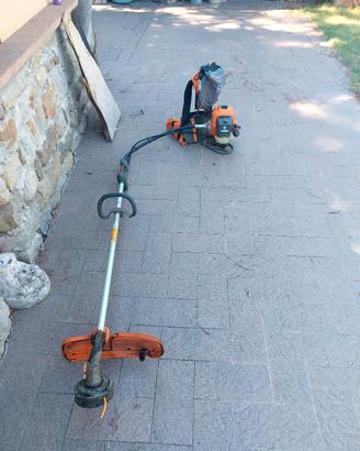DECESPUGLIATORE A ZAINO HUSQWARNA  553RBX