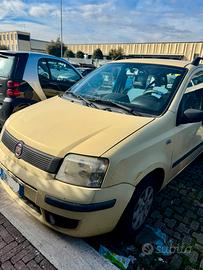 Fiat Panda 2008 1.2 benzina – 147.500 km €2800