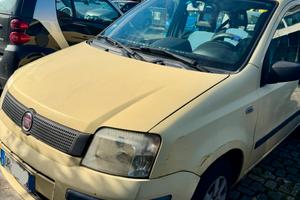 Fiat Panda 2008 1.2 benzina – 147.500 km €2800