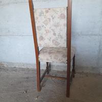 Sedia vintage in legno