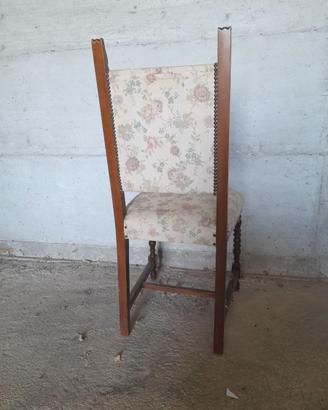 Sedia vintage in legno