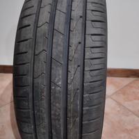 4 pneumatici HANKOOK 21545R1889V