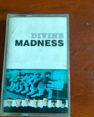 musicassetta MADNESS "DIVINE"