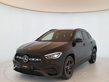 Mercedes-Benz GLA 180d Premium auto