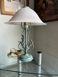 Lampada da tavolo stile liberty – vetro satinato