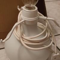 Due lampade da tavolo/comodino in vetro opalino