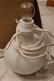 Due lampade da tavolo/comodino in vetro opalino