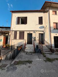 Casa con ingresso indipendente
