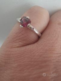 Anello Pandora Argento con solitario color rubino