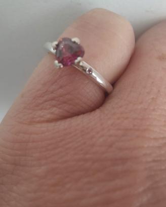 Anello Pandora Argento con solitario color rubino