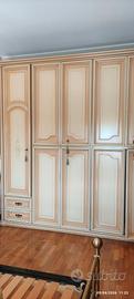 Armadio legno laccato chiaro