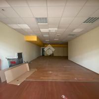 NEGOZIO A REGGIO NELL'EMILIA