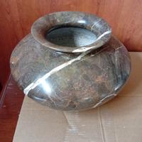 vaso in marmo e scatola antica 