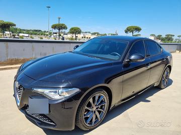 Alfa Romeo Giulia 2.2 Diesel 160 CV Rosso Edizione