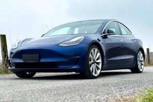 TESLA Model 3 Performance Dual Motor AWD