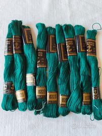 N. 9 matassine da ricamo verde 