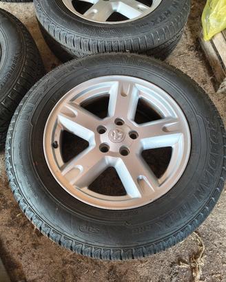 cerchi + gomme 4 stagioni Dodge nitro